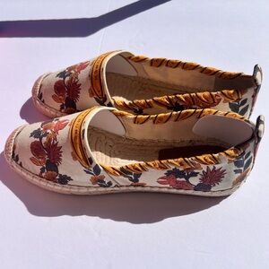 NEW Tory Burch Espadrille size 7 in Orange Wonderland Vine